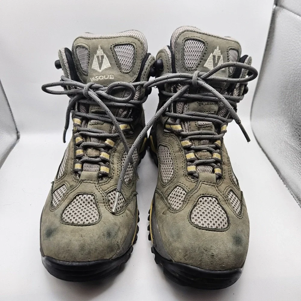VASQUE Breeze Green Hiking Boots Gore-Tex XCR 7463 Leather Boots Sz 9.5M READ